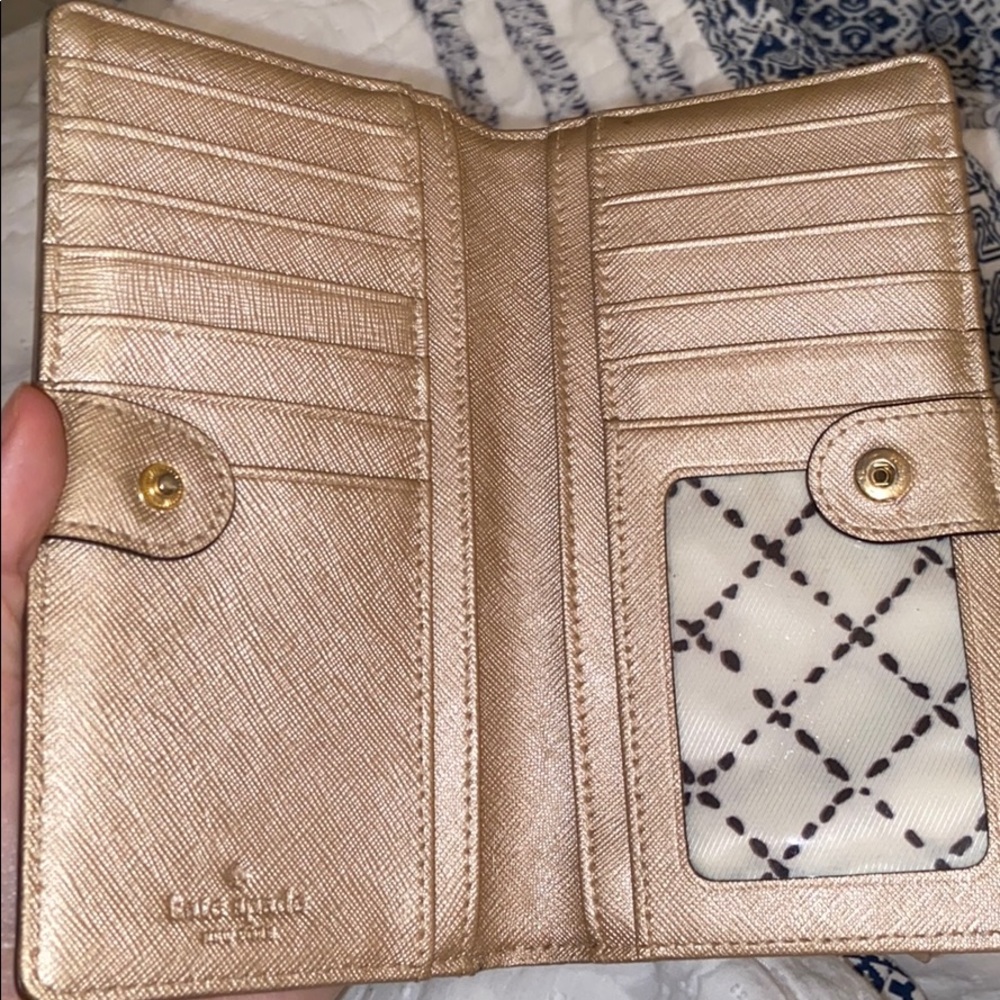 Stylish Kate Spade Rose Gold Wallet